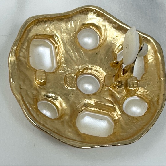 80s 90s Abstract Pearl Glam Vintage Gold Tone Clip On Earrings - Picture 5 of 5